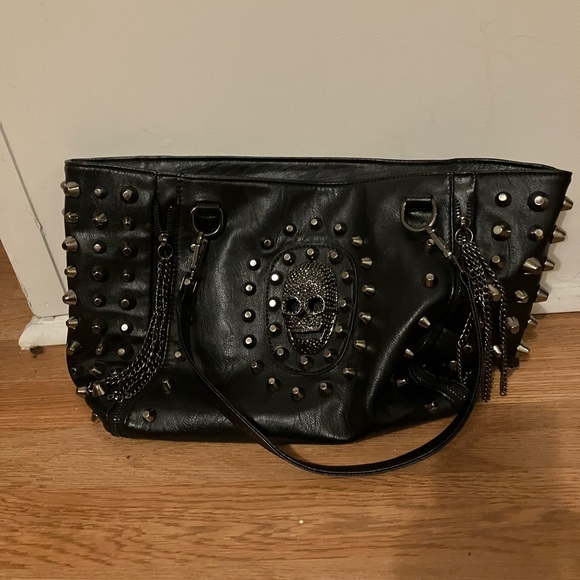 Black skull handbag - Picture 2 of 3